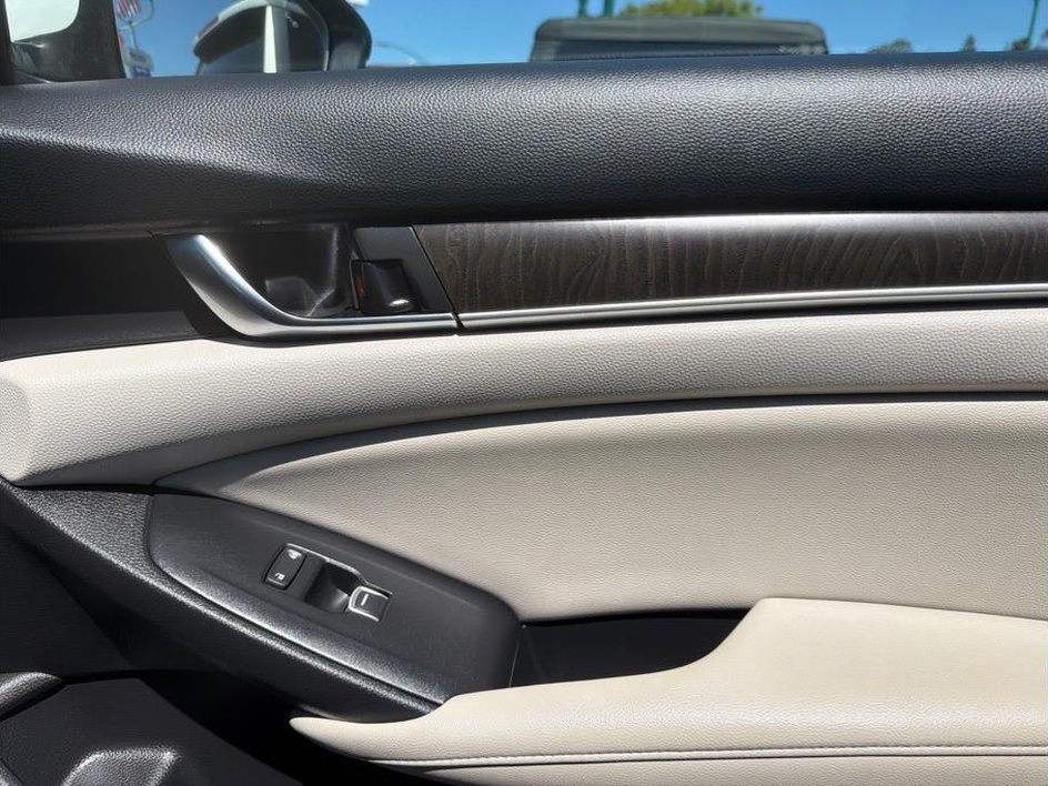 2022 Honda Accord EX-L - Photo 13