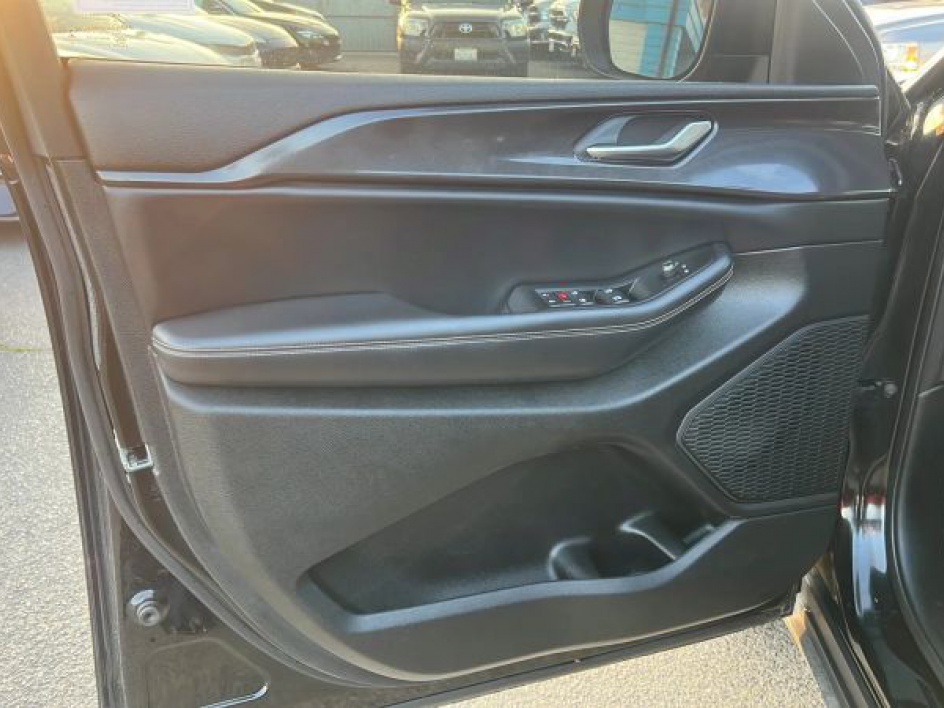 2023 JEEP GRAND CHEROKEE L LAREDO SPORT UTILIT