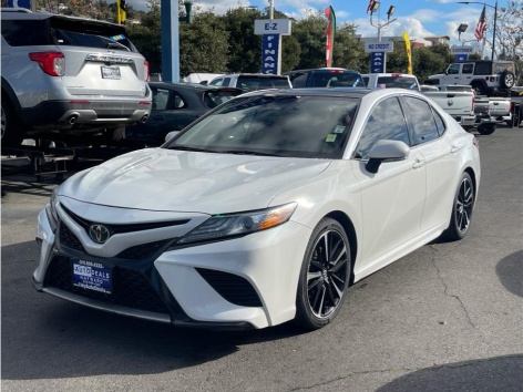 2019 Toyota Camry XSE's photo