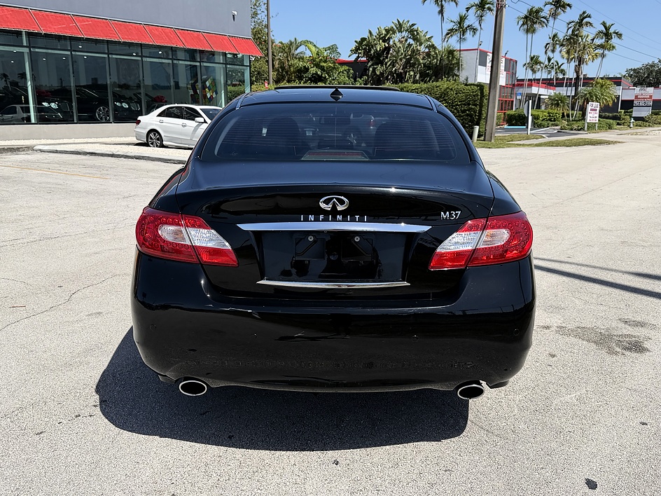 2013 INFINITI M 37 - Photo 7