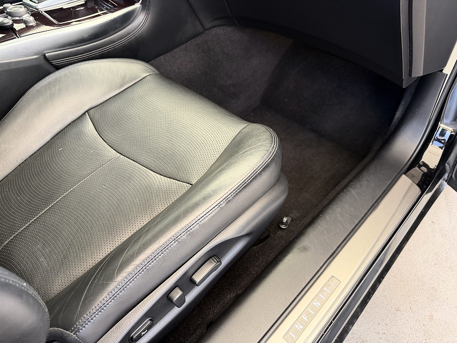 2013 INFINITI M 37 - Photo 18
