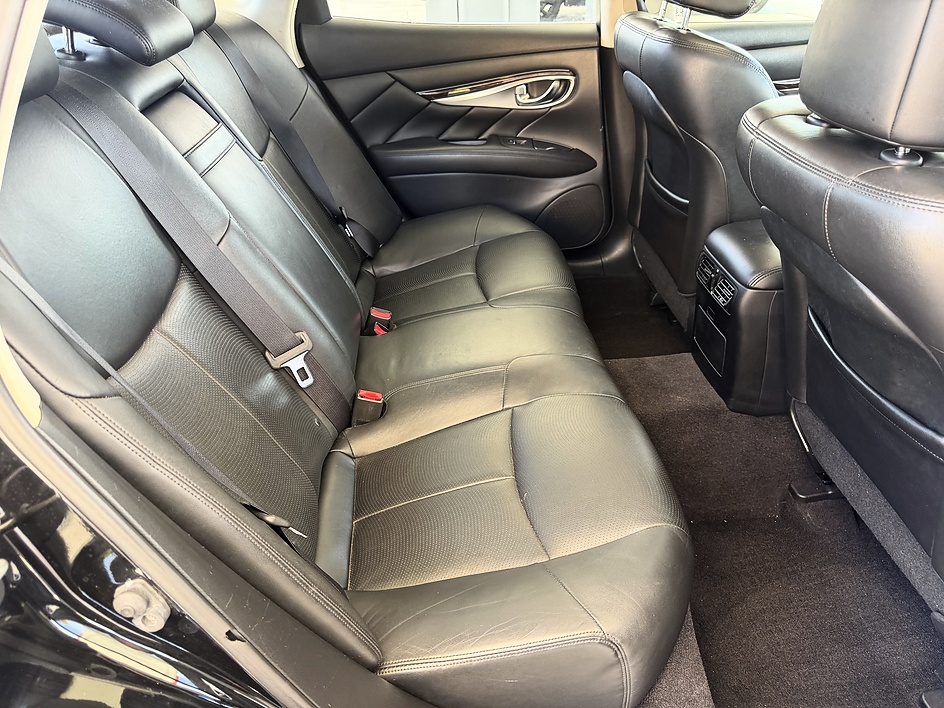 2013 INFINITI M 37 - Photo 15