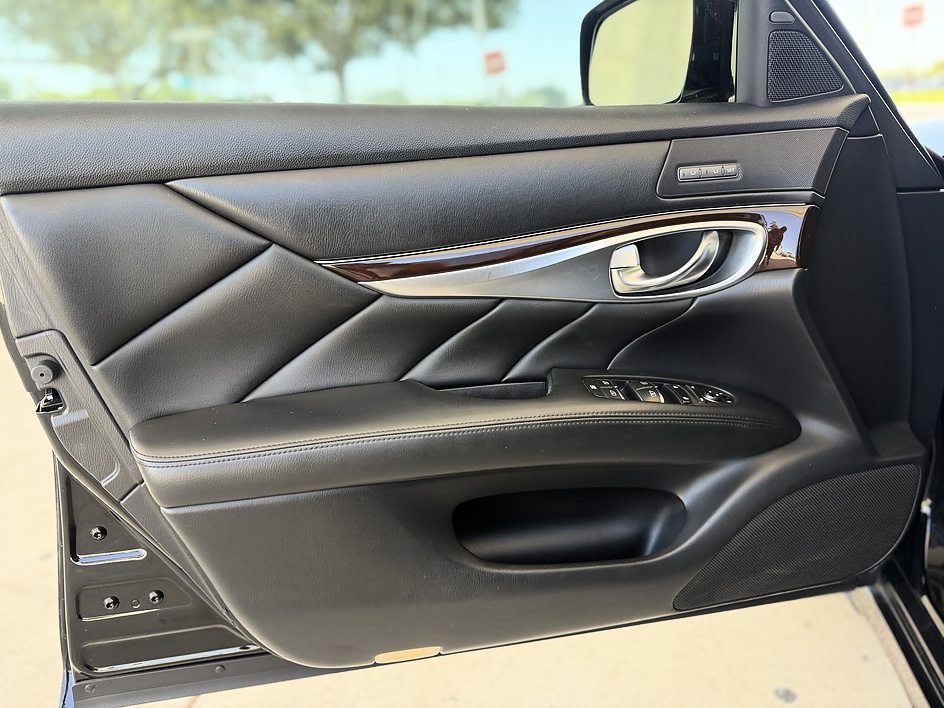 2013 INFINITI M 37 - Photo 23