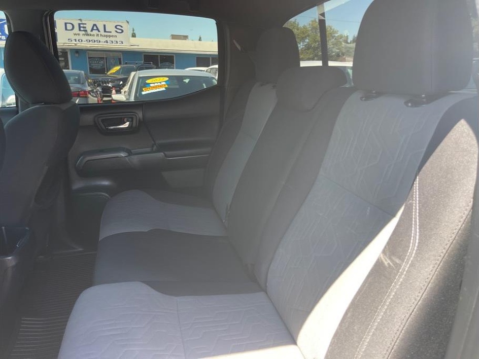 2020 Toyota Tacoma TRD Sport - Photo 8