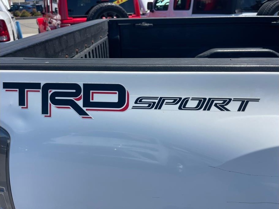 2020 Toyota Tacoma TRD Sport - Photo 16