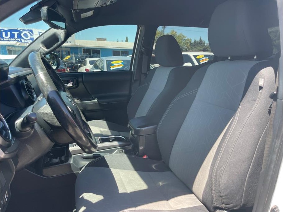 2020 Toyota Tacoma TRD Sport - Photo 7