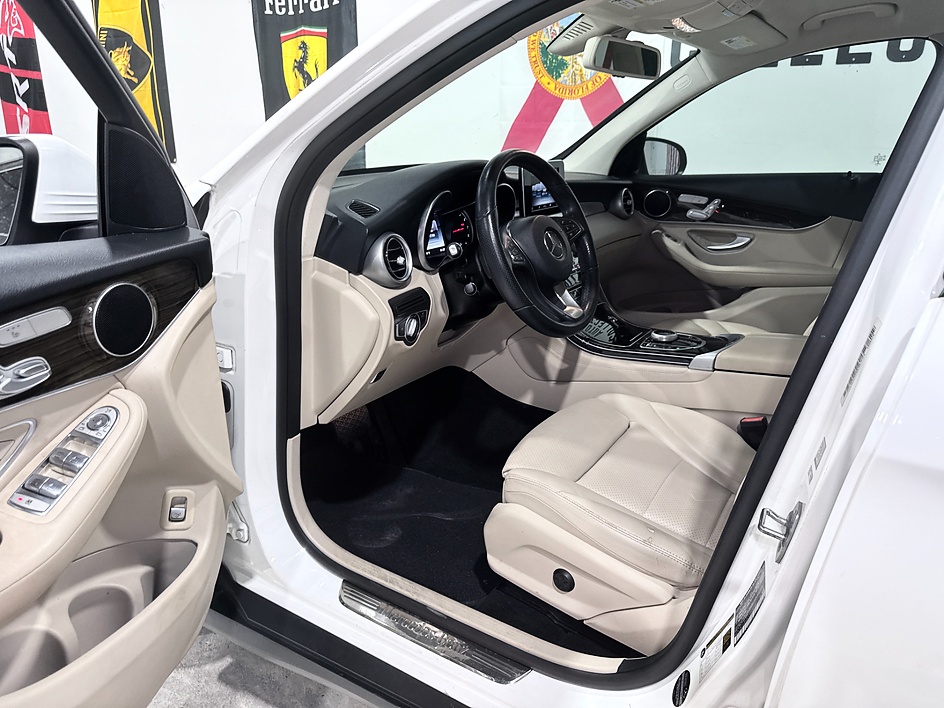 2019 Mercedes-Benz GLC GLC300 - Photo 20