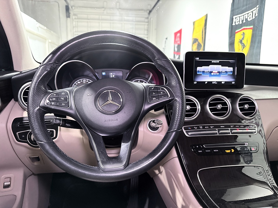 2019 Mercedes-Benz GLC GLC300 - Photo 10