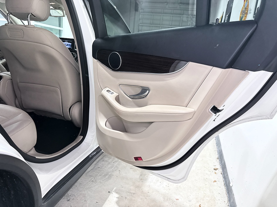 2019 Mercedes-Benz GLC GLC300 - Photo 40
