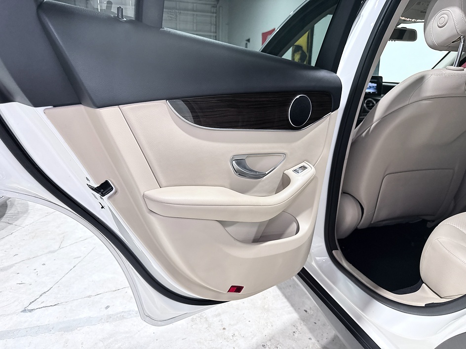 2019 Mercedes-Benz GLC GLC300 - Photo 38