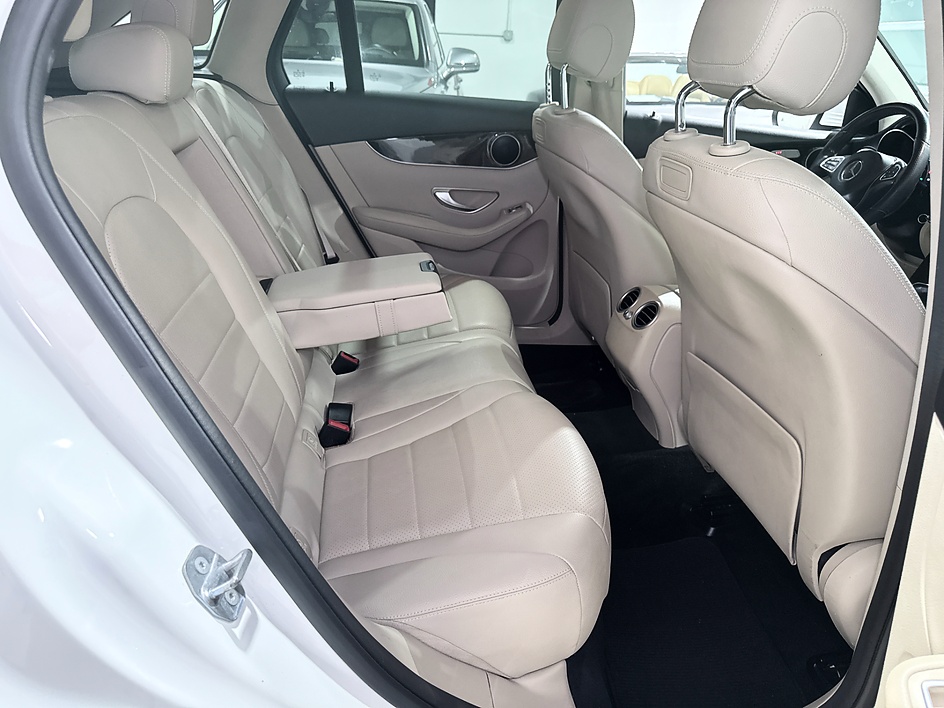 2019 Mercedes-Benz GLC GLC300 - Photo 13