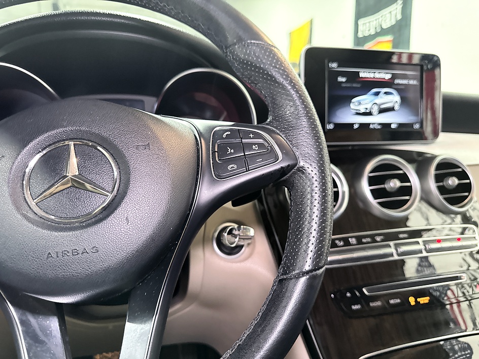 2019 Mercedes-Benz GLC GLC300 - Photo 25