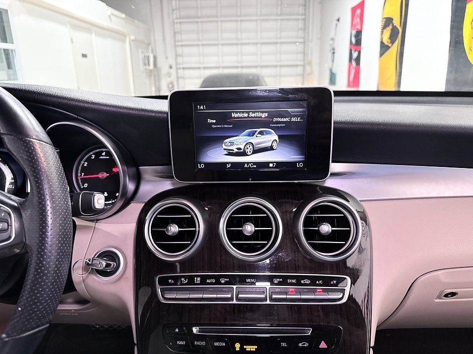 2019 Mercedes-Benz GLC GLC300 - Photo 30