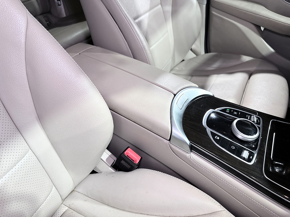2019 Mercedes-Benz GLC GLC300 - Photo 26