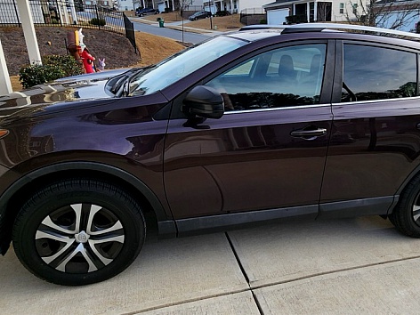 2017 Toyota RAV4 LE's photo