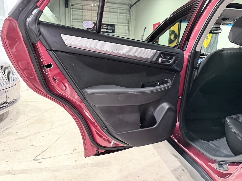 2018 Subaru Outback Premium - Photo 35