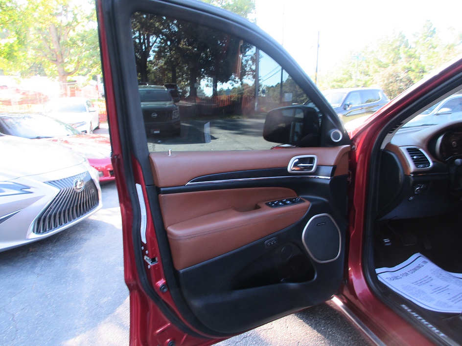 Jeep Grand Cherokee photo 9