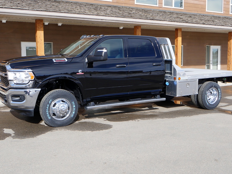 2024 RAM 3500 CHASSIS CAB TRADESMAN Diamond West Sales is Alberta and