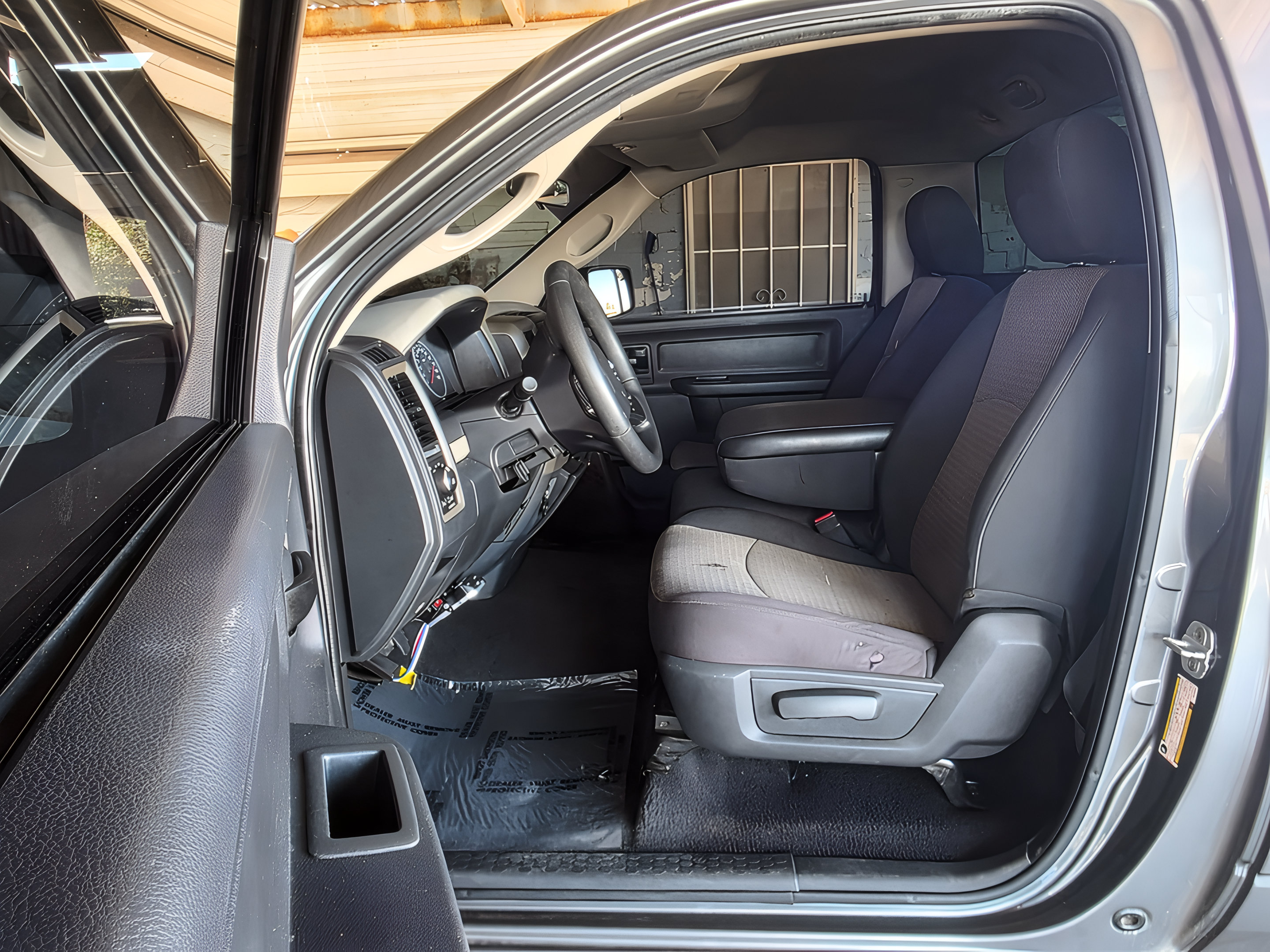 2012 RAM Ram 1500 Pickup ST - Photo 9