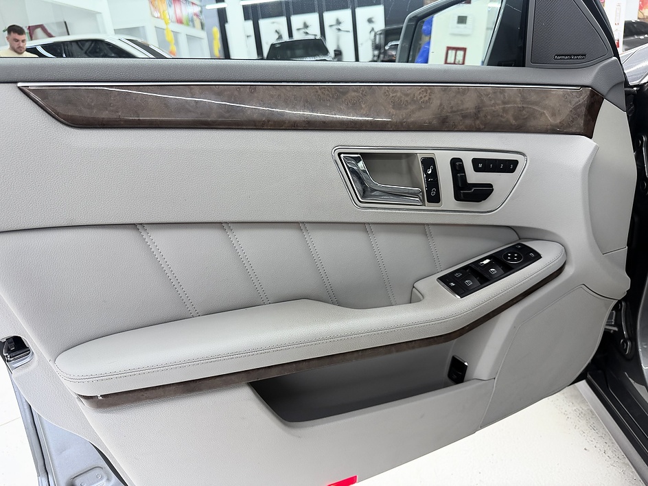2011 Mercedes-Benz E-Class E350 Sport - Photo 29