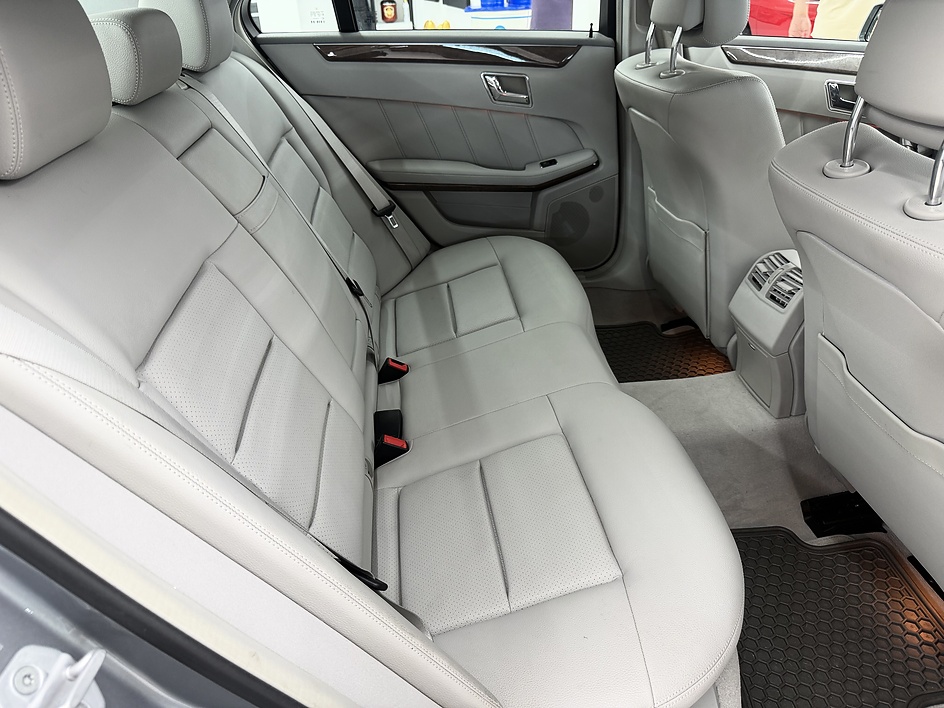 2011 Mercedes-Benz E-Class E350 Sport - Photo 14