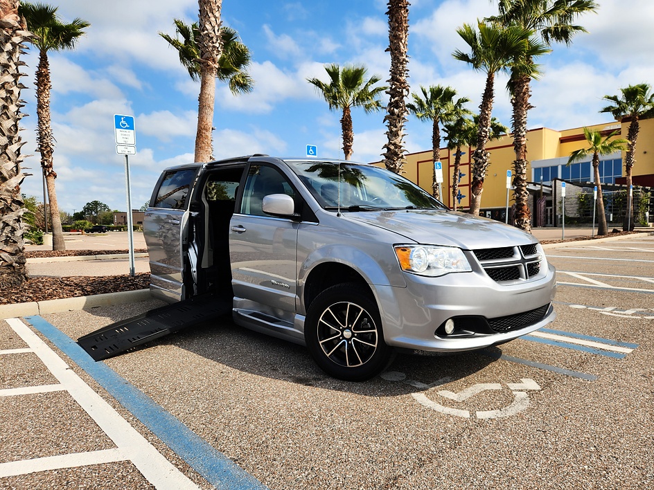 2018 Dodge Grand Caravan SXT's photo
