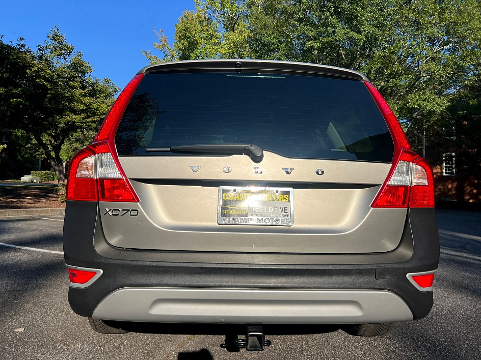 2012 VOLVO XC70 3.2L Champ Motors