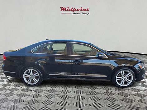 2014 Volkswagen Passat SE's photo