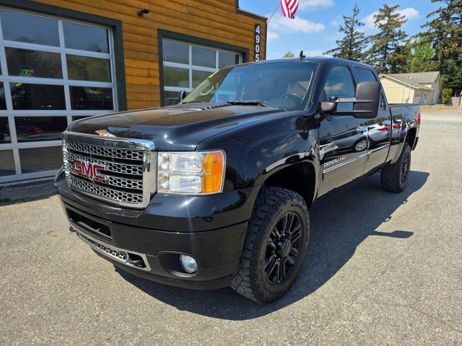 2011 GMC Sierra 4WD Crew Cab Standard Box's photo