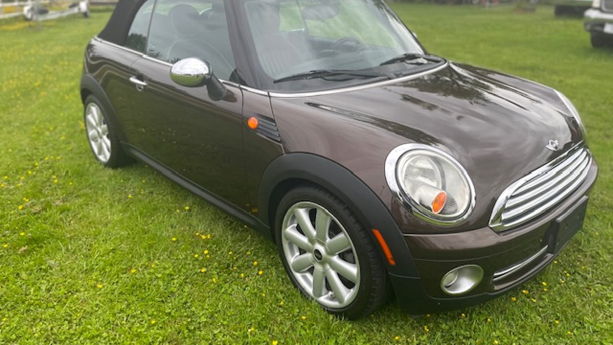 2009 MINI COOPER CONVERTIBLE 6 SPEED MANUAL Simon Luxury Motorcar Ltd