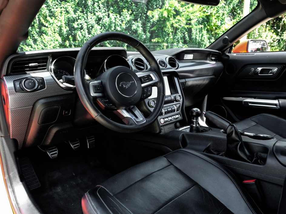2015 Ford Mustang GT photo 2