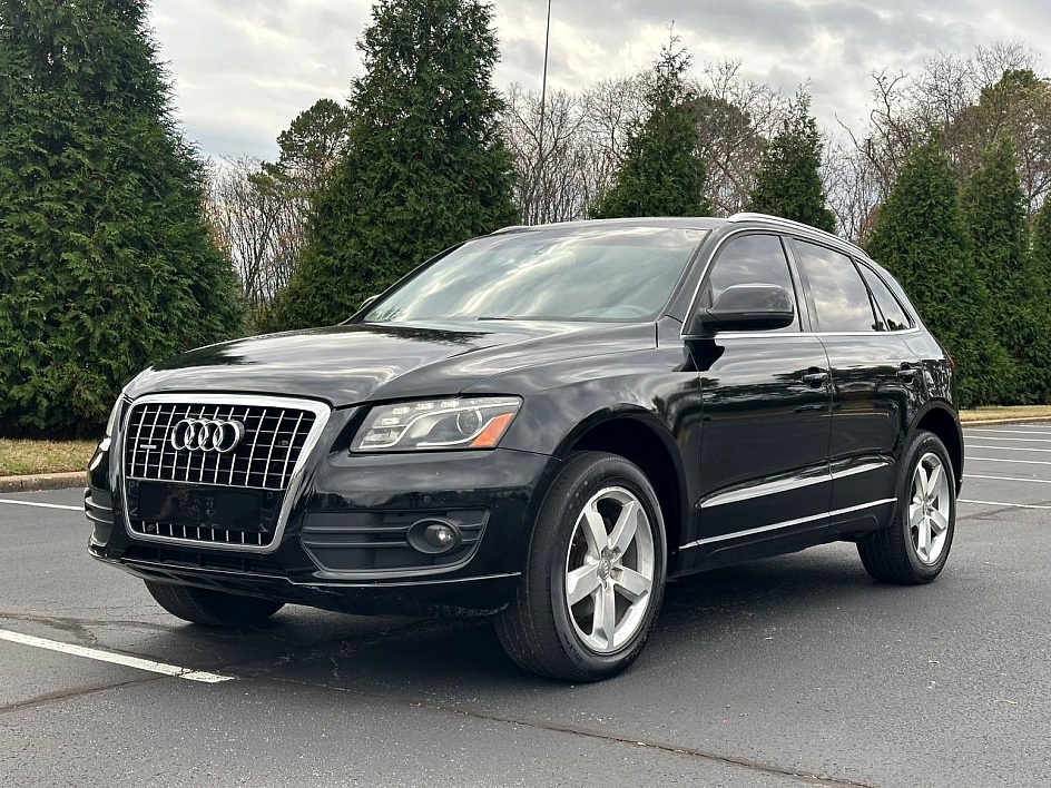 2010 Audi Q5 Premium's photo