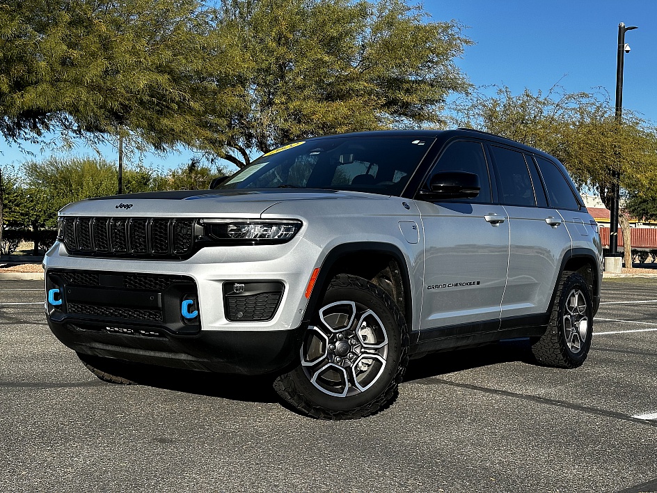 2022 Jeep Grand Cherokee Trailhawk 4xe's photo