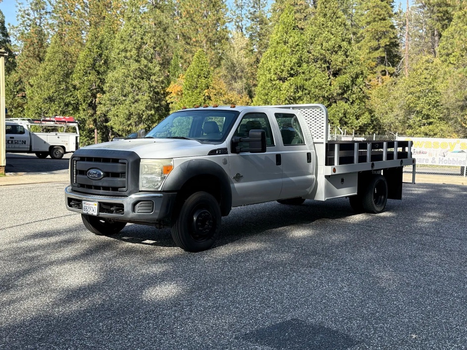 2013 Ford F-550 - Photo 10