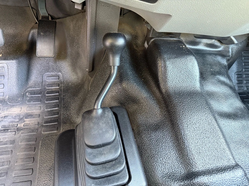 2013 Ford F-550 - Photo 16