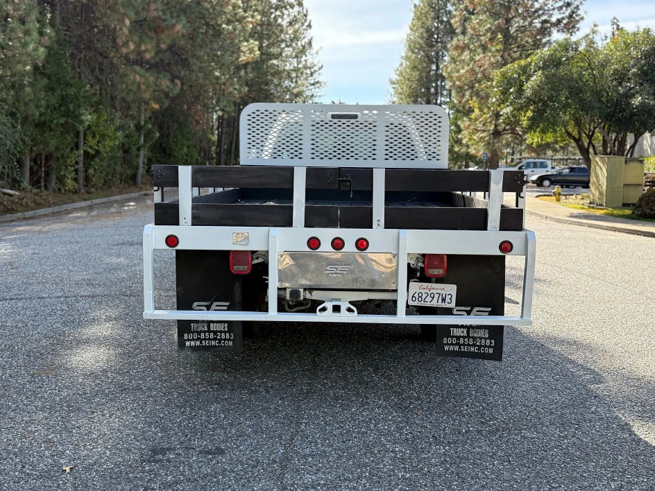 2013 Ford F-550 - Photo 7