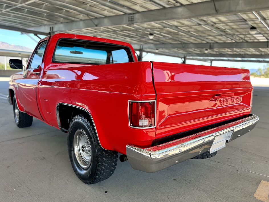 1981-chevrolet-pickup-driven-auto