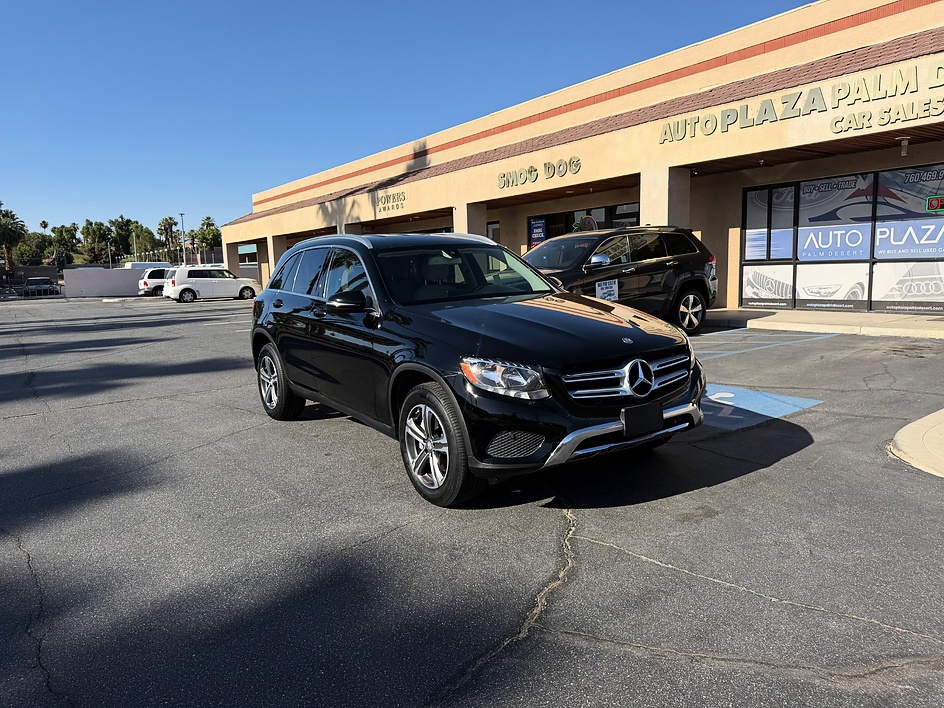 2016 Mercedes-Benz GLC GLC300's photo