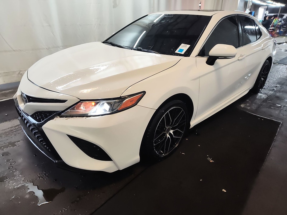 2018 Toyota Camry 2.5 Auto SE's photo