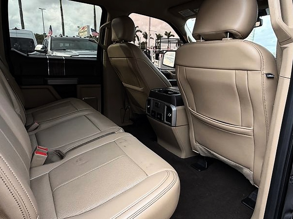 2020 Ford F-150 Lariat - Photo 19