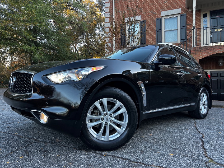 2017 INFINITI QX70 Base's photo
