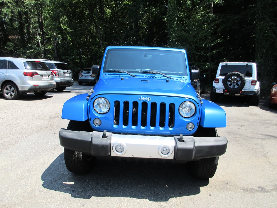 Jeep Wrangler photo 2