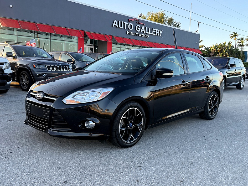 2013 Ford Focus SE's photo