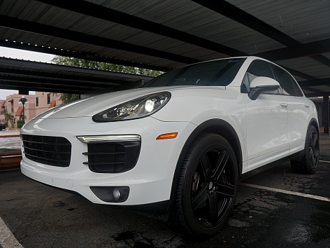 2017 Porsche Cayenne Base's photo