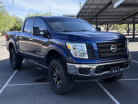 2019 Nissan Titan SV 4X4 Crew Cab's photo