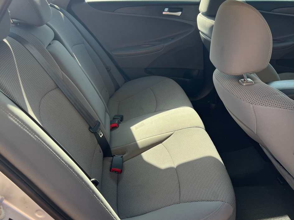 2013 Hyundai Sonata GLS - Photo 6