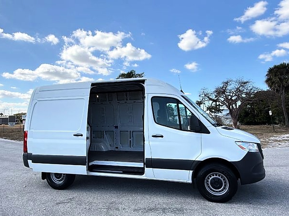 2021 Mercedes-Benz Sprinter Cargo Van Base - Photo 8