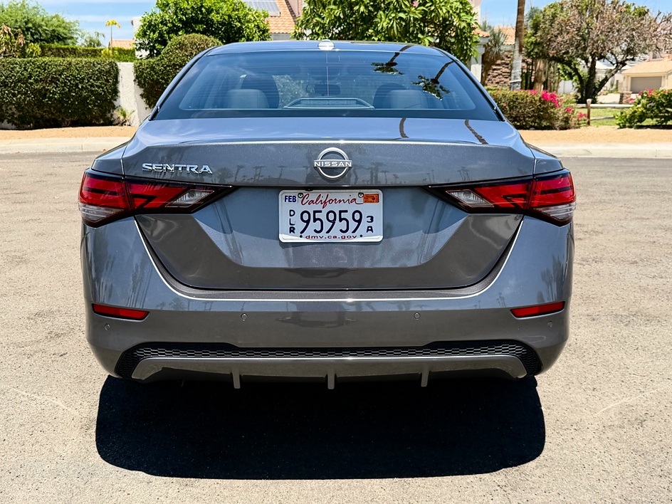 2025 Nissan Sentra SV - Photo 7