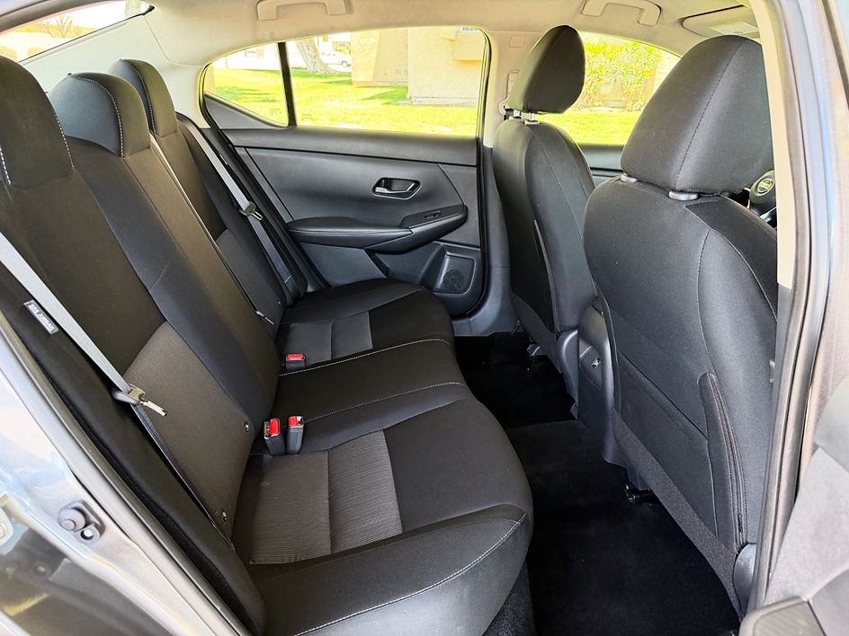 2025 Nissan Sentra SV - Photo 14