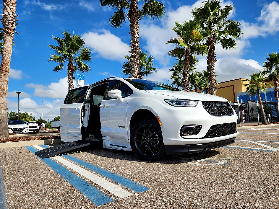 2021 Chrysler Pacifica